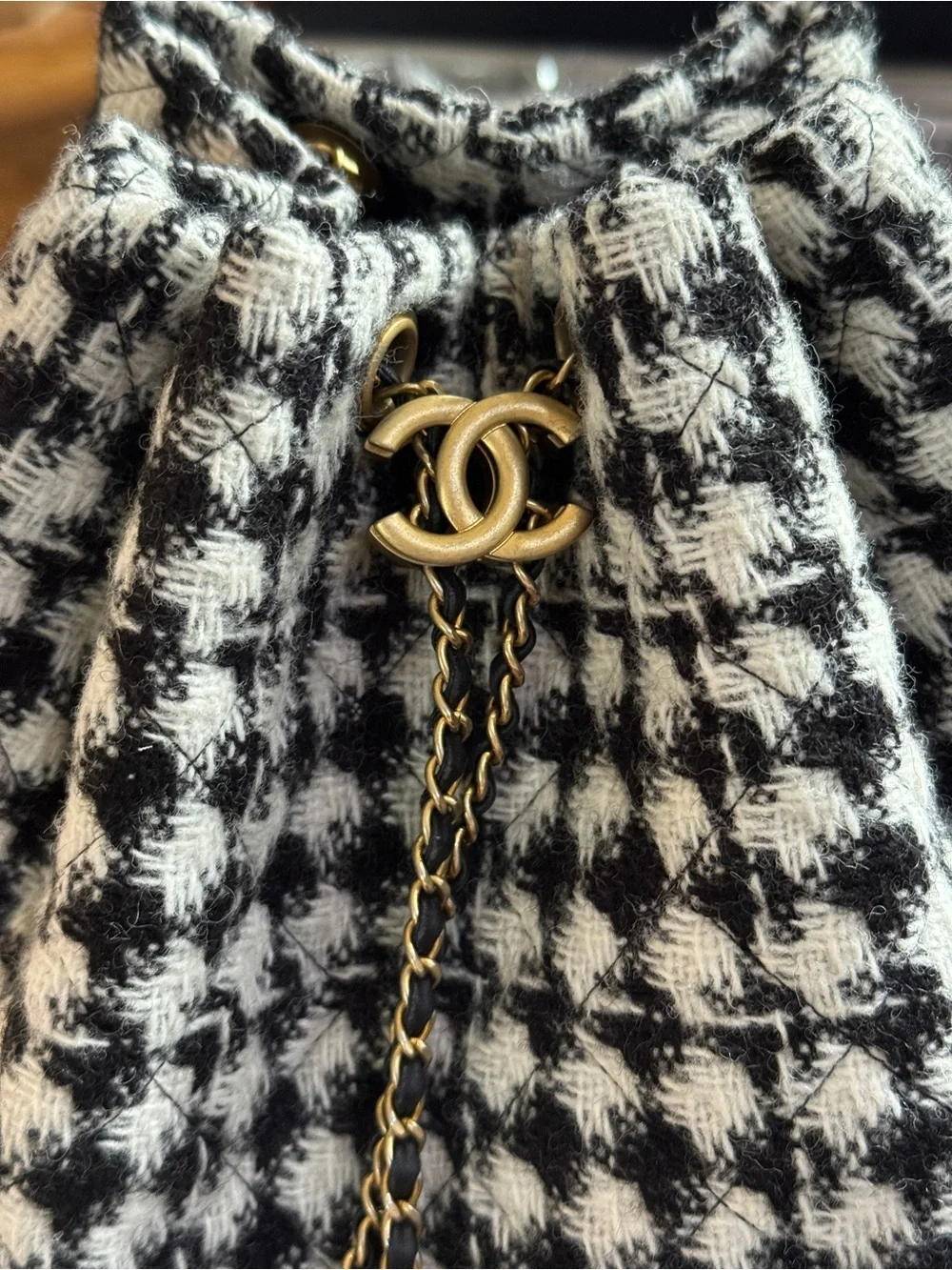 CHANEL Black & White Houndstooth Tweed Drawstring Bucket Bag 2022